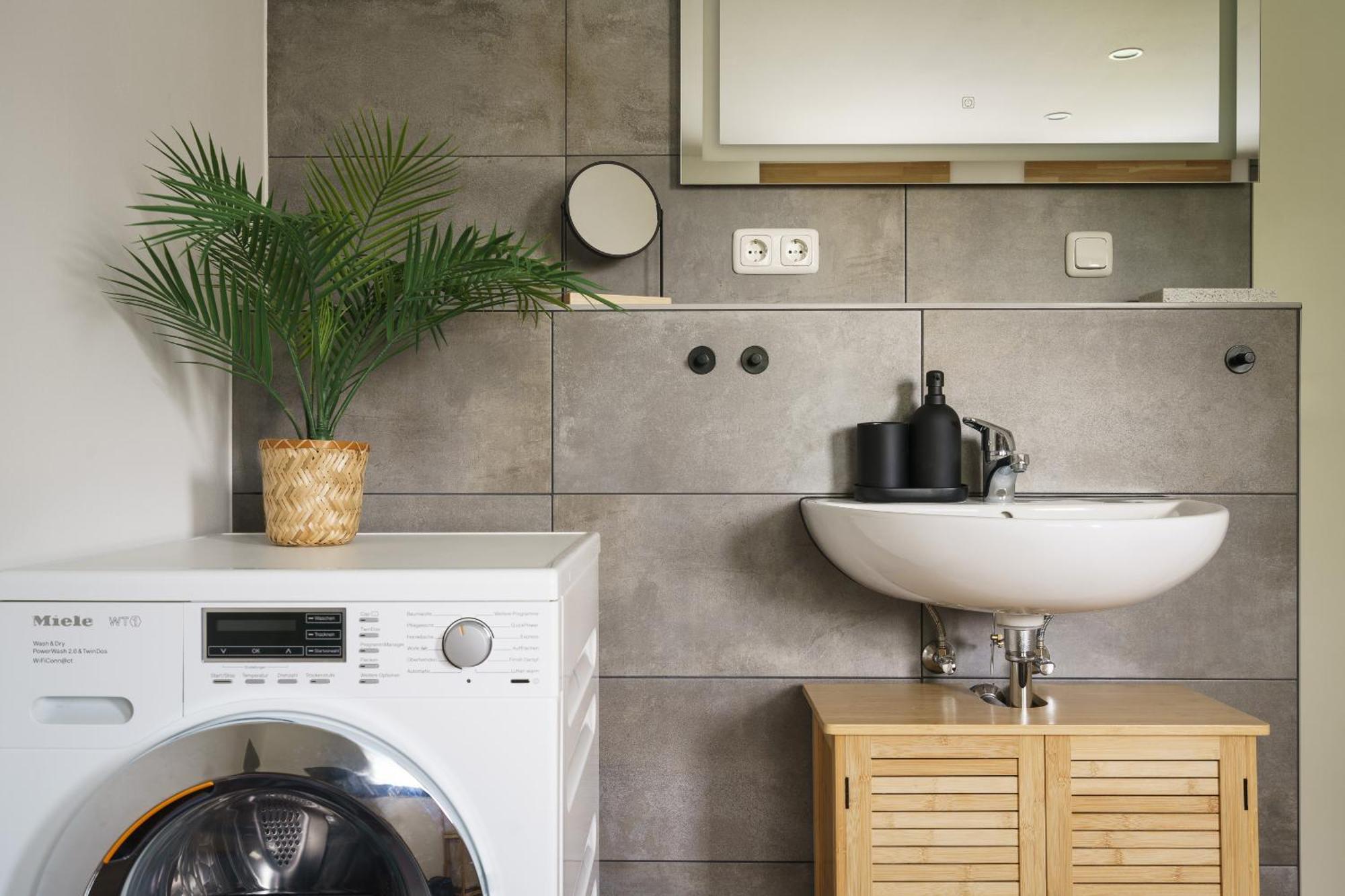 Apartment Ahorn, Wunderschoene, Neue Wohnungen, Ideal Fuer Ausfluege Ins Phantasialand, Staedte Koeln, Bruehl Und Bonn Oder Eifel