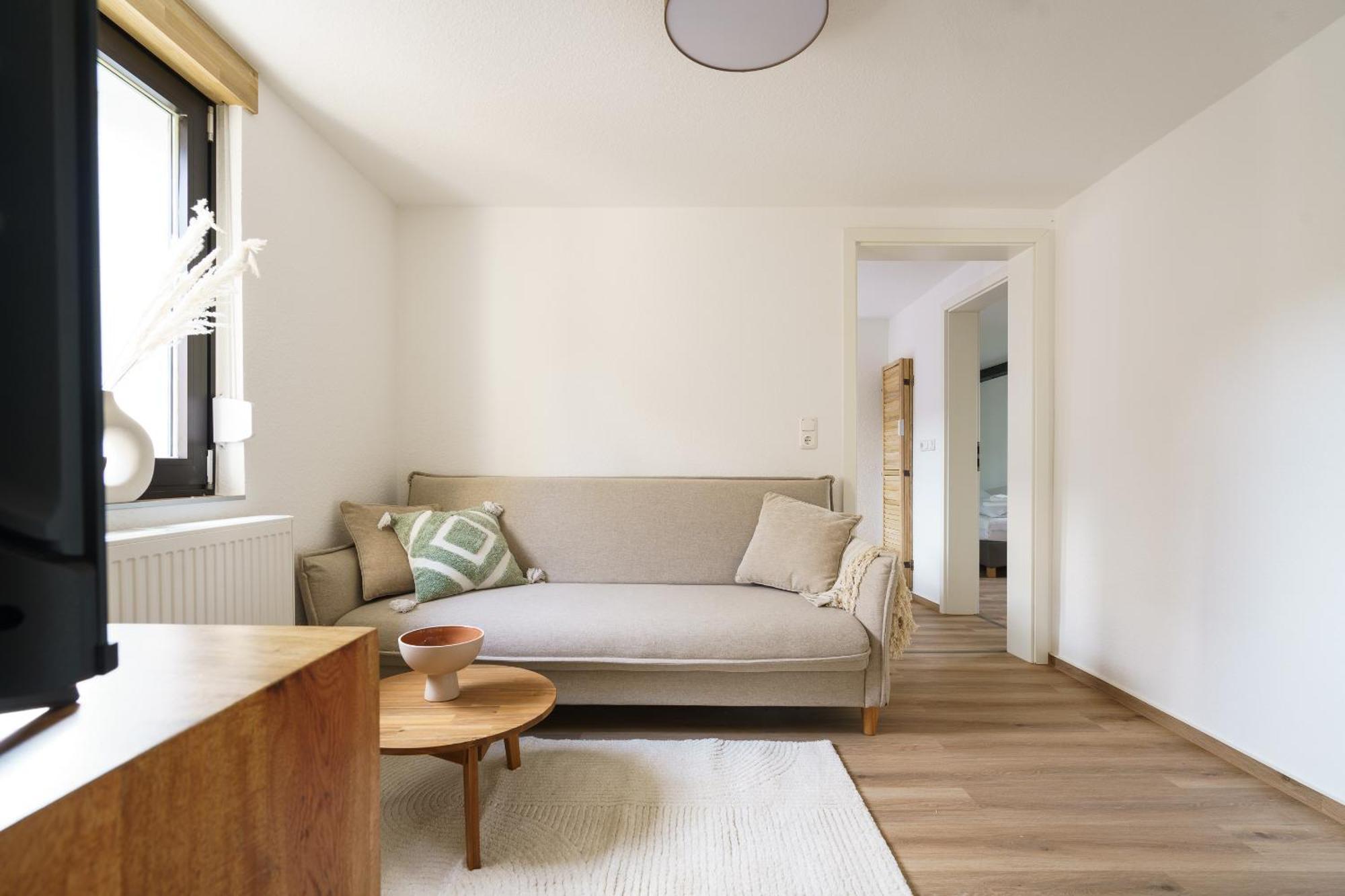 Ahorn, Wunderschoene, Neue Wohnungen, Ideal Fuer Ausfluege Ins Phantasialand, Staedte Koeln, Bruehl Und Bonn Oder Eifel Apartment *