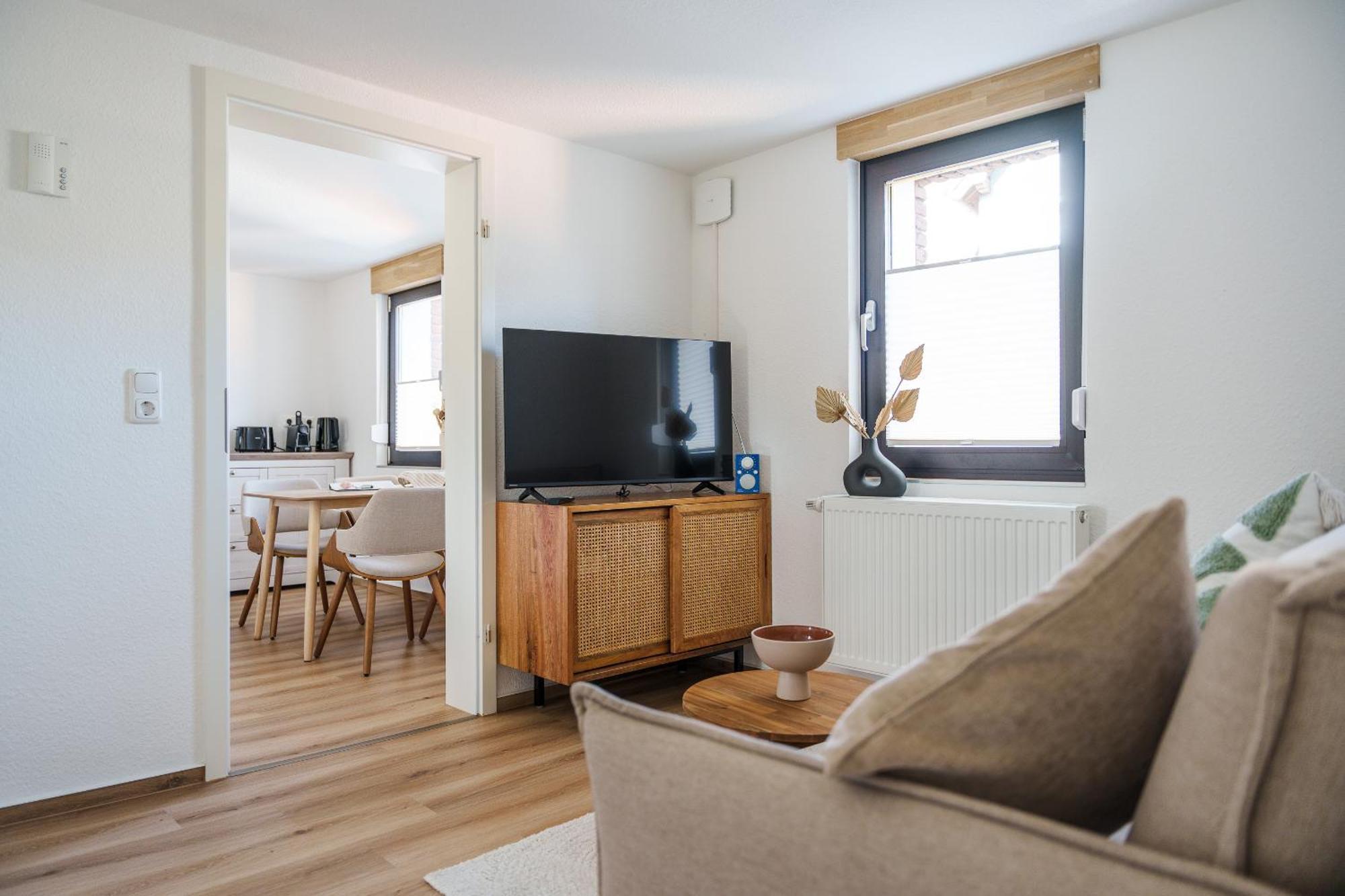 Ahorn, Wunderschoene, Neue Wohnungen, Ideal Fuer Ausfluege Ins Phantasialand, Staedte Koeln, Bruehl Und Bonn Oder Eifel Apartment Weilerswist