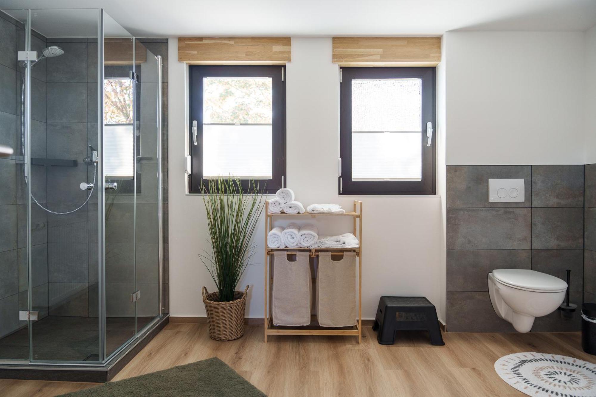 Ahorn, Wunderschoene, Neue Wohnungen, Ideal Fuer Ausfluege Ins Phantasialand, Staedte Koeln, Bruehl Und Bonn Oder Eifel Apartment *