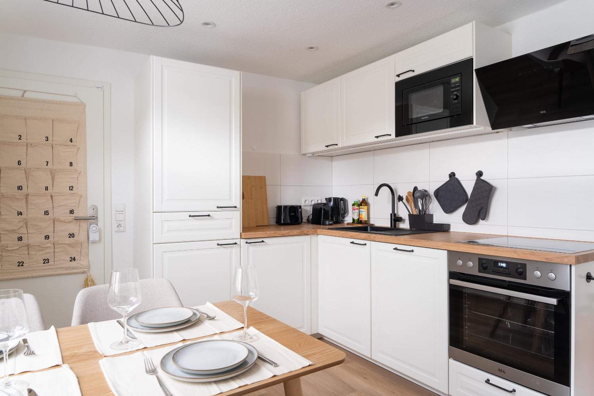 Ahorn, Wunderschoene, Neue Wohnungen, Ideal Fuer Ausfluege Ins Phantasialand, Staedte Koeln, Bruehl Und Bonn Oder Eifel Apartment Weilerswist
