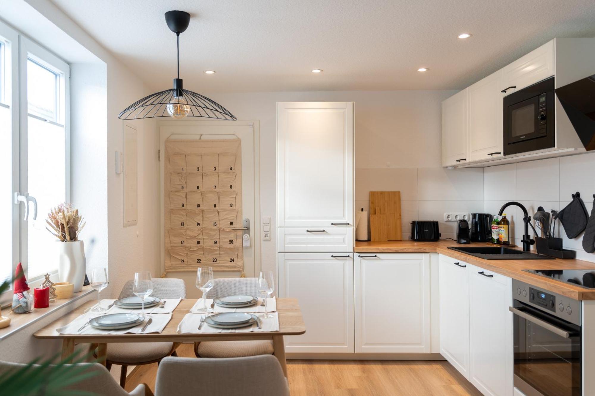 Ahorn, Wunderschoene, Neue Wohnungen, Ideal Fuer Ausfluege Ins Phantasialand, Staedte Koeln, Bruehl Und Bonn Oder Eifel Apartment Weilerswist